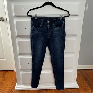 AE high waisted jeans size 6